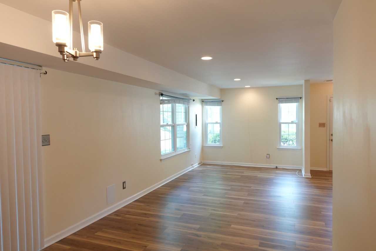 3001 N Dale Ct - Photo 3 of 24