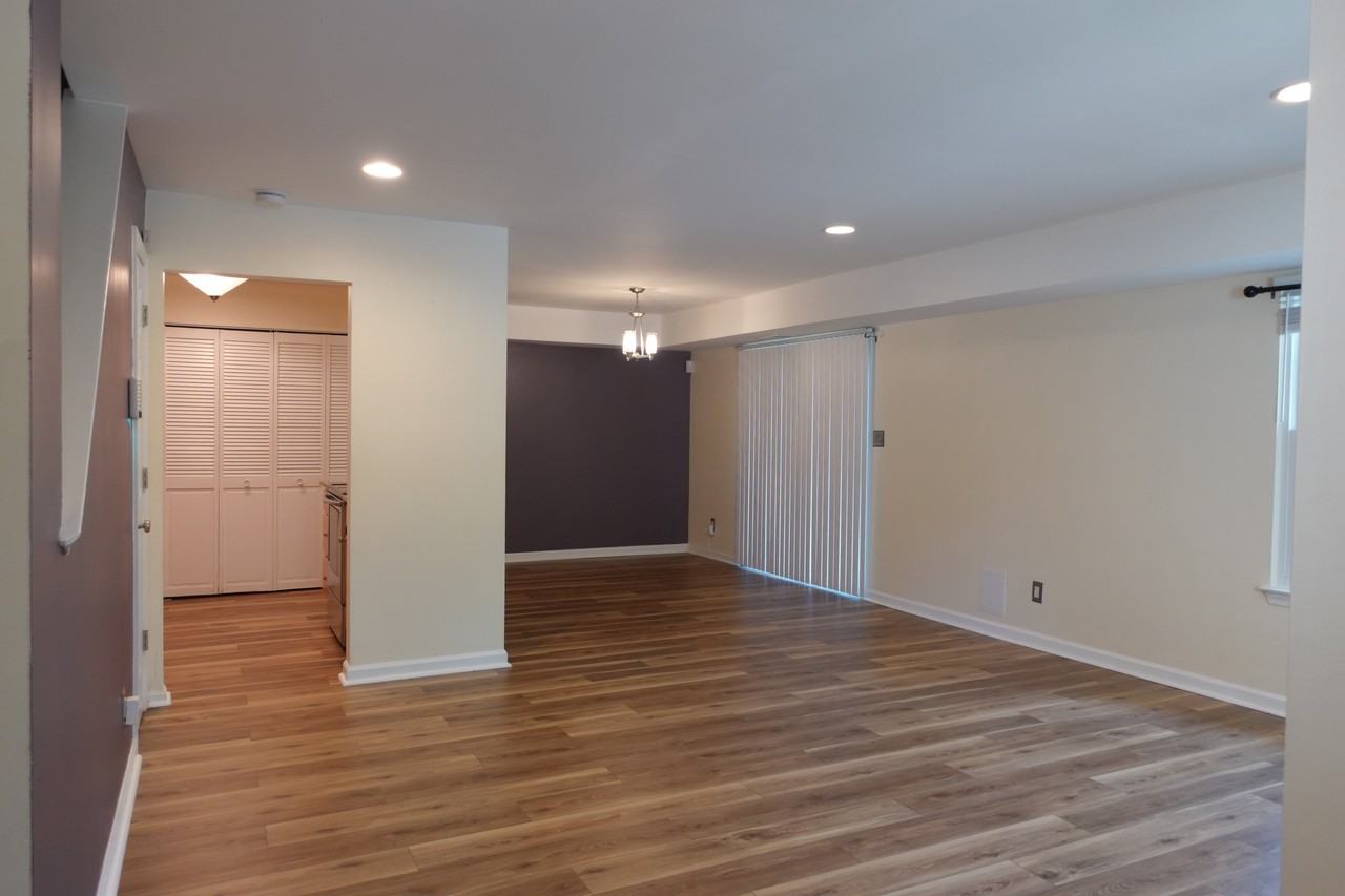 3001 N Dale Ct - Photo 5 of 24