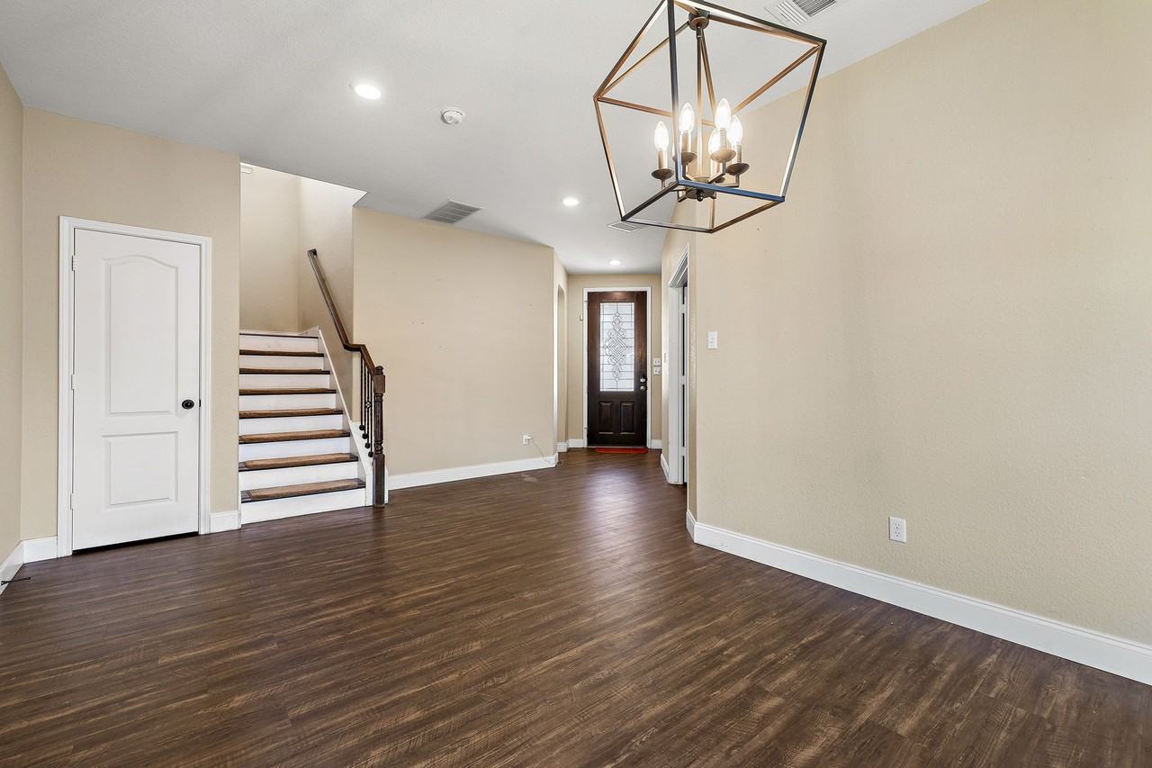 2950 E Old Settlers Blvd #29 - Photo 4 of 16