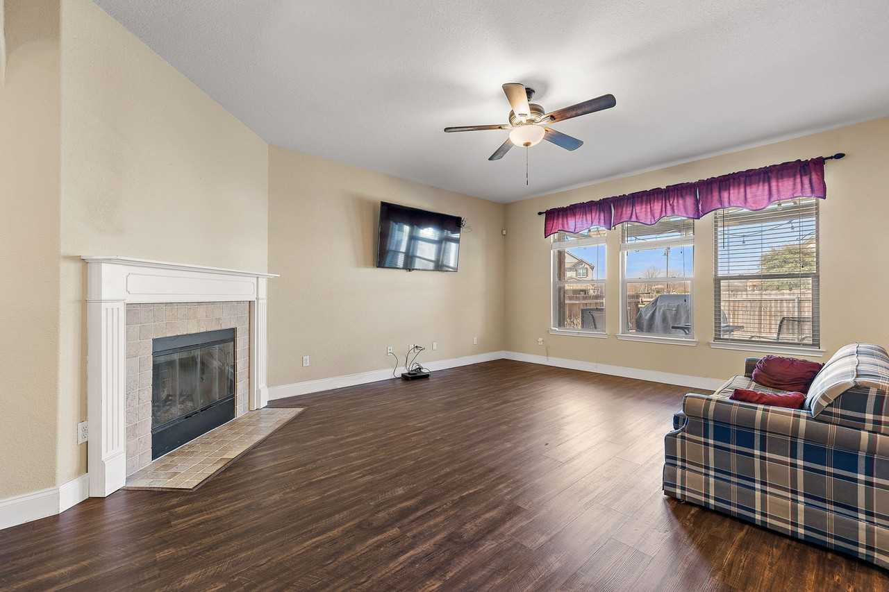 2950 E Old Settlers Blvd #29 - Photo 6 of 16