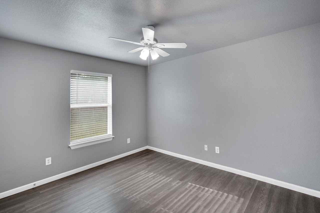 1318 Misty Meadow Dr - Photo 7 of 15