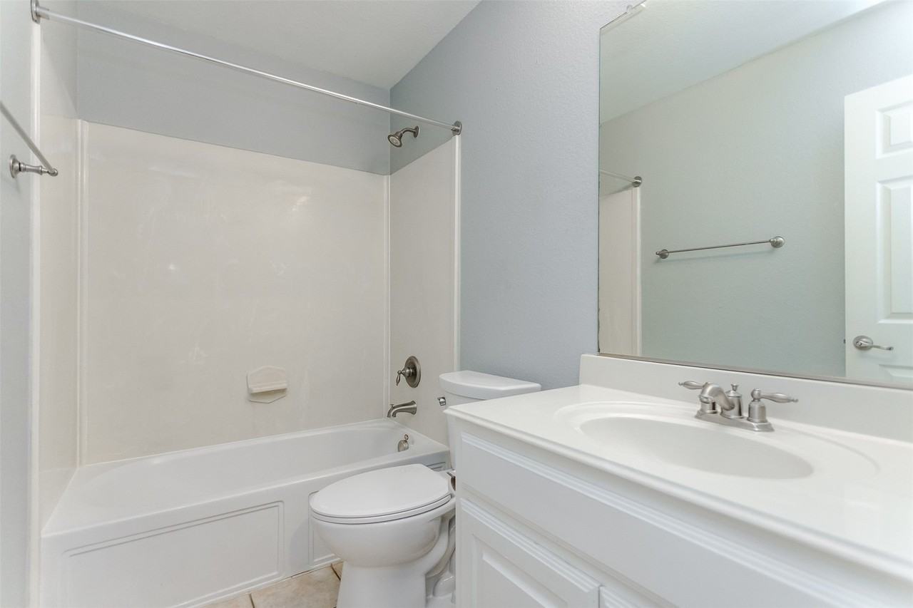 10041 Daly Dr - Photo 7 of 31
