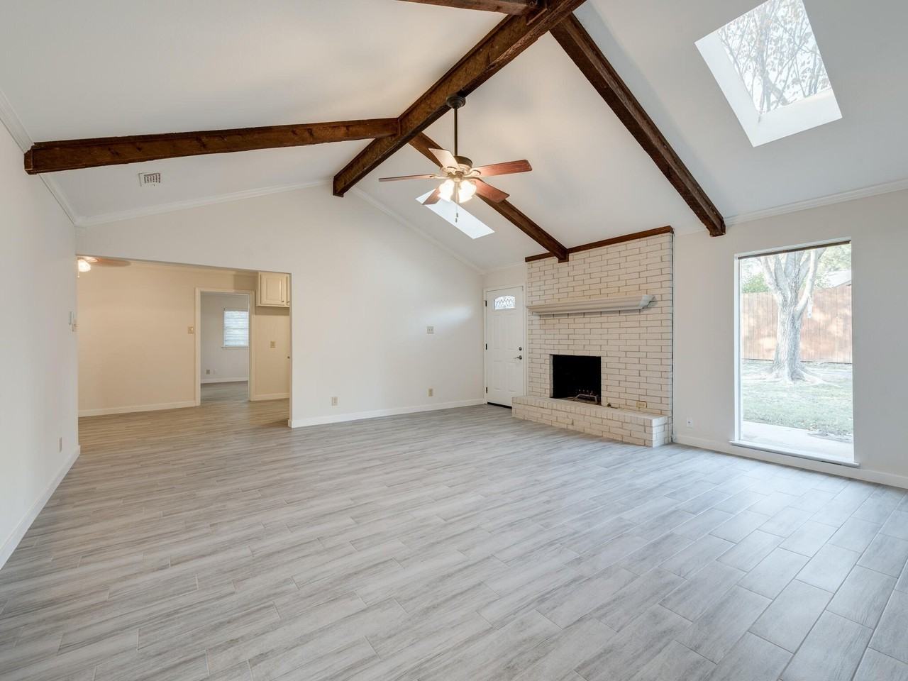 600 Field St - Photo 5 of 22