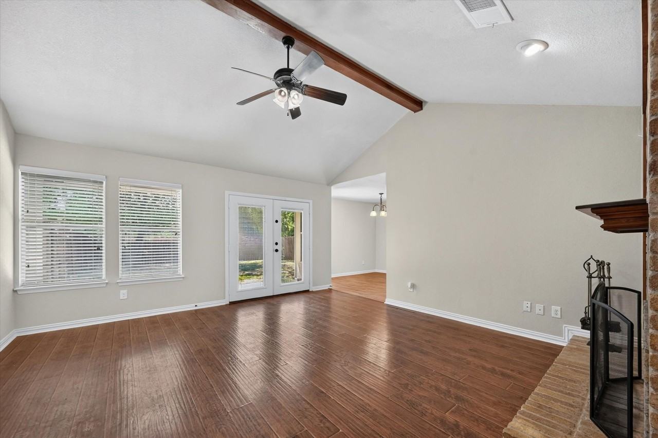 209 Glenwood Dr - Photo 5 of 35