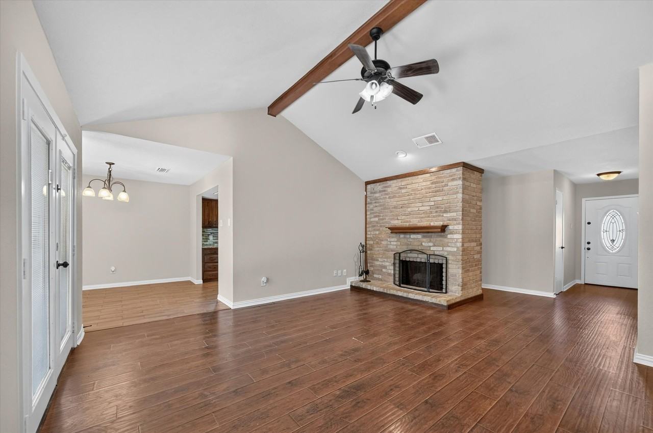 209 Glenwood Dr - Photo 6 of 35