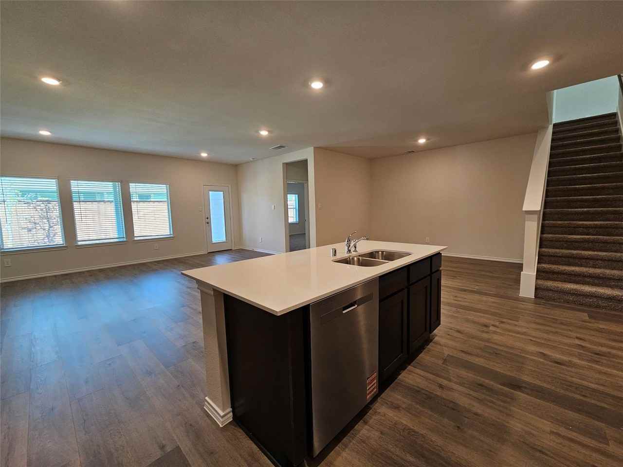 11304 W Pond Drive - Photo 5 of 37