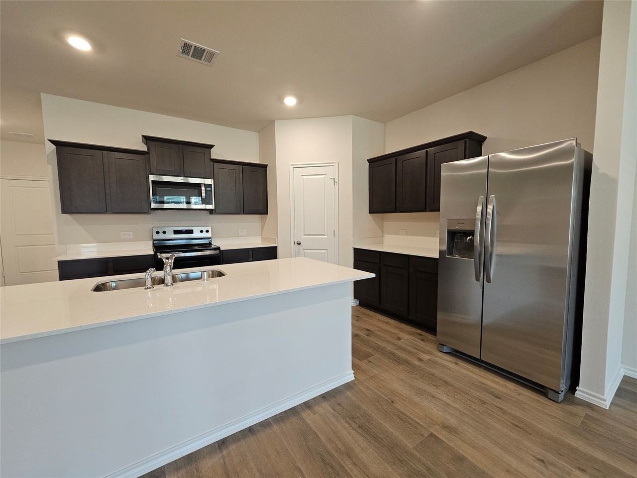11304 W Pond Drive - Photo 7 of 37