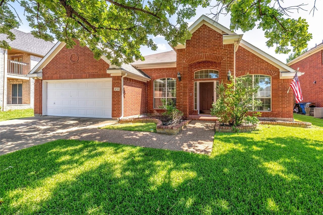 9733 Lovers Ln - Photo 2 of 33
