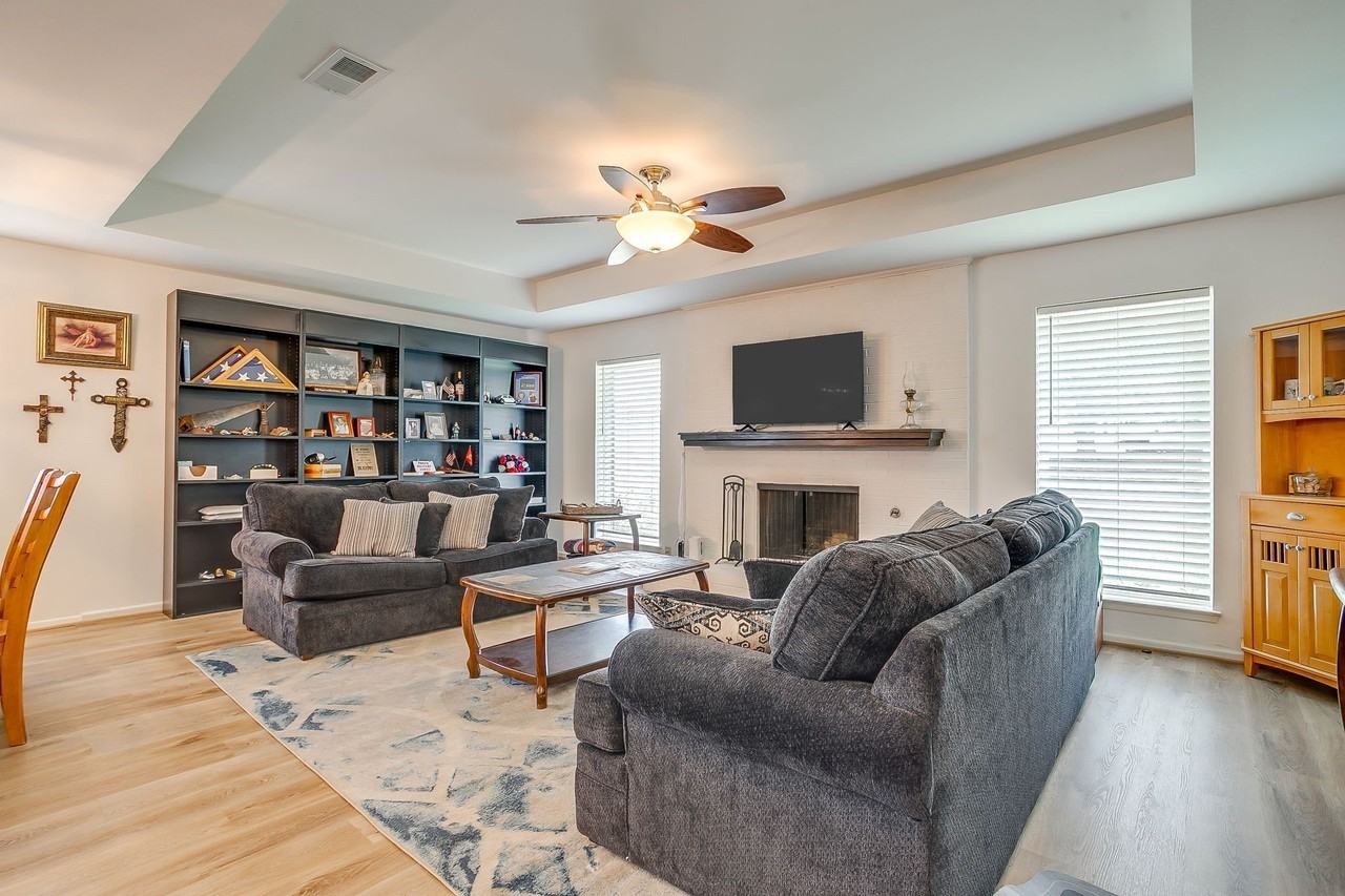 4761 Fieldcrest Dr - Photo 5 of 20