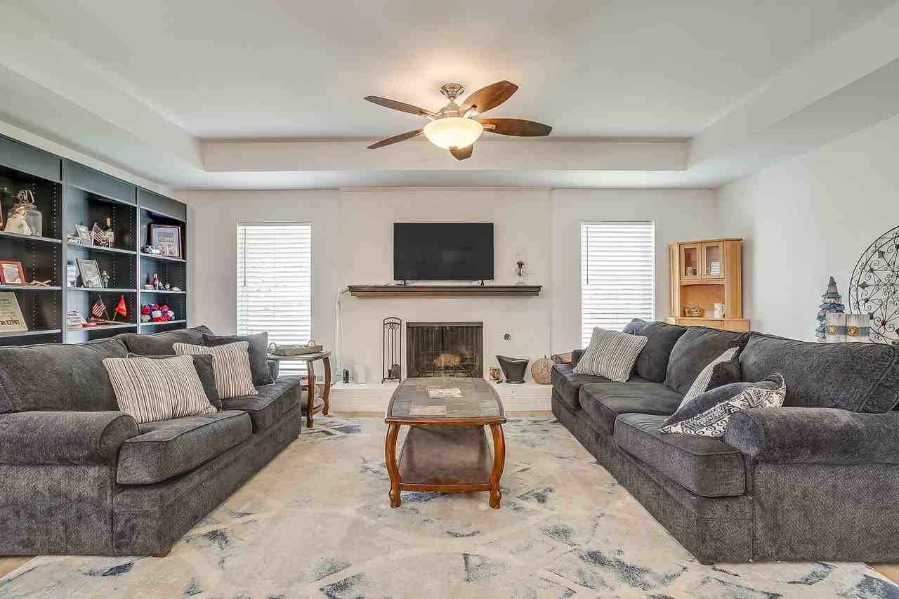 4761 Fieldcrest Dr - Photo 7 of 20