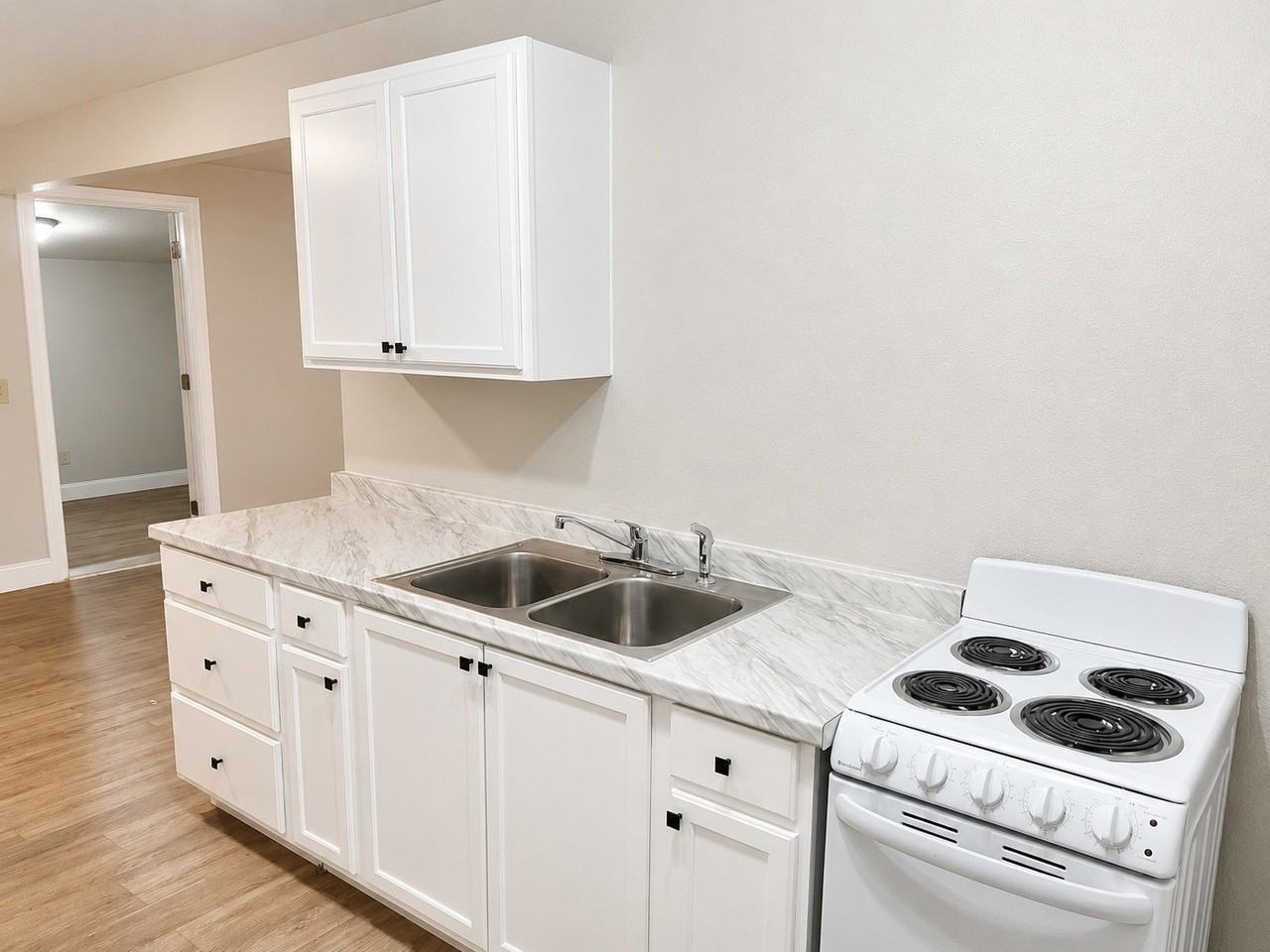 1204 #1 Bernard Street - Photo 2 of 8