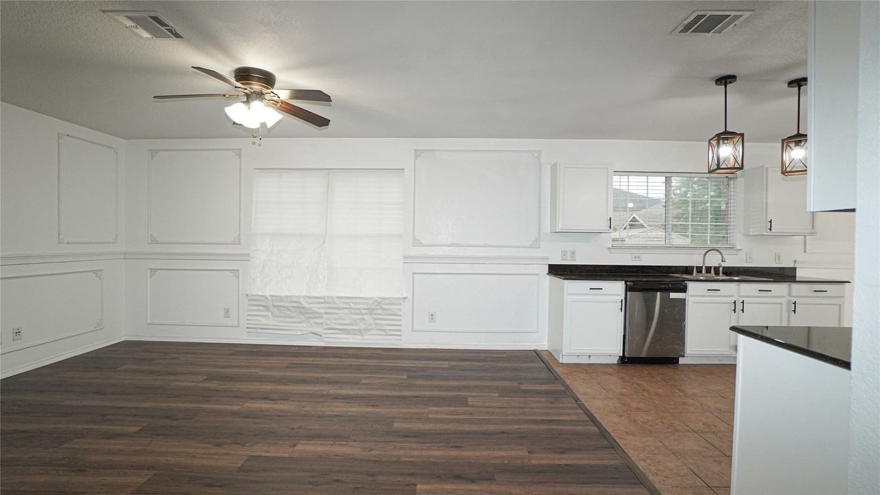 4006 Collin Ct - Photo 6 of 34
