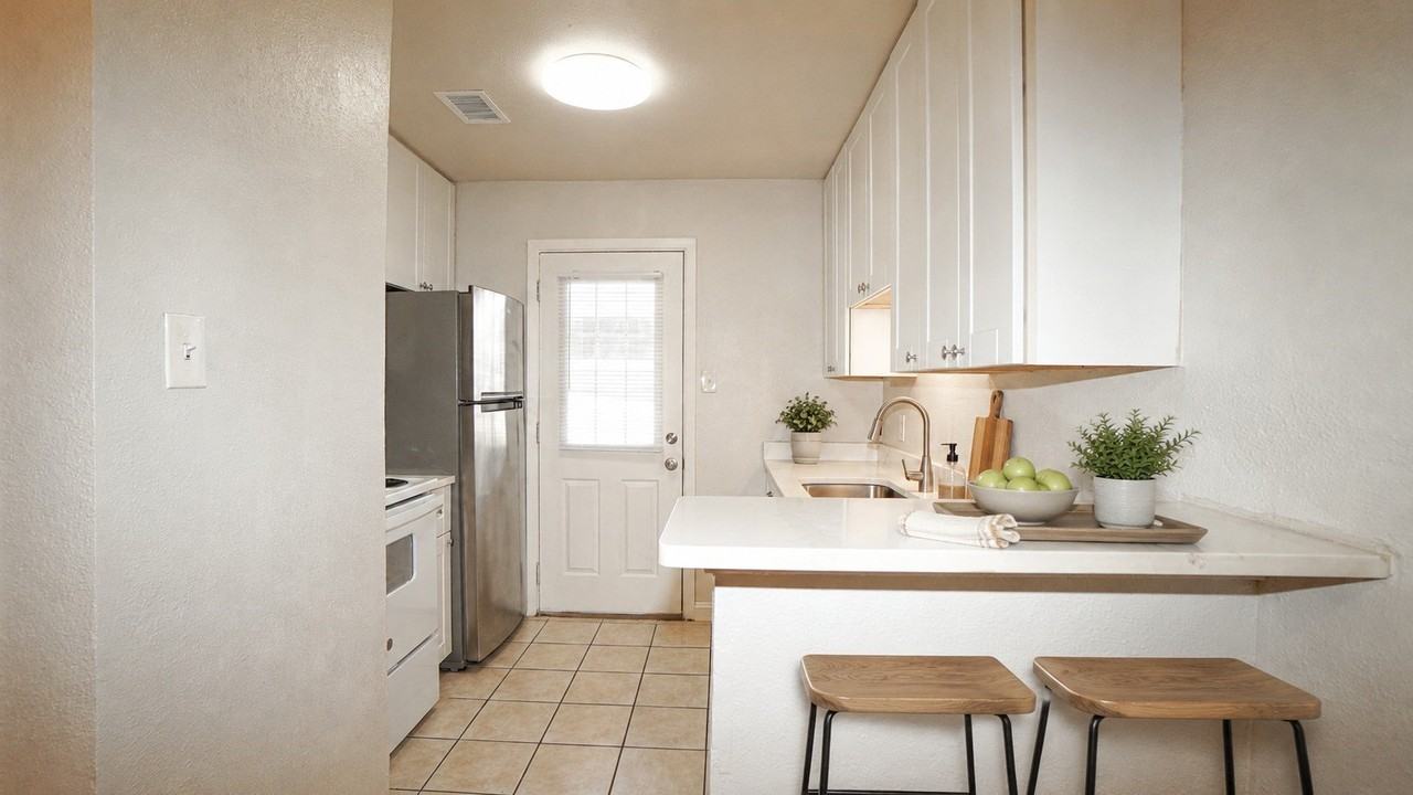 5638 Marina Dr #22 - Photo 3 of 23