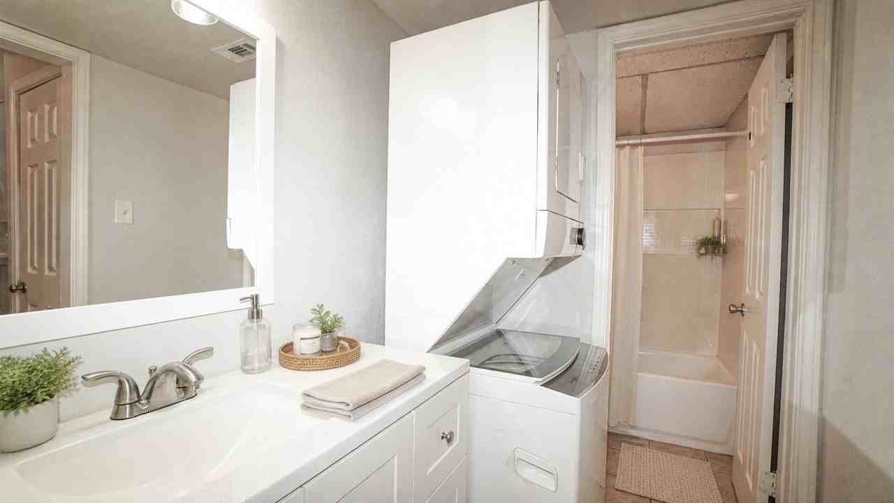 5638 Marina Dr #22 - Photo 5 of 23