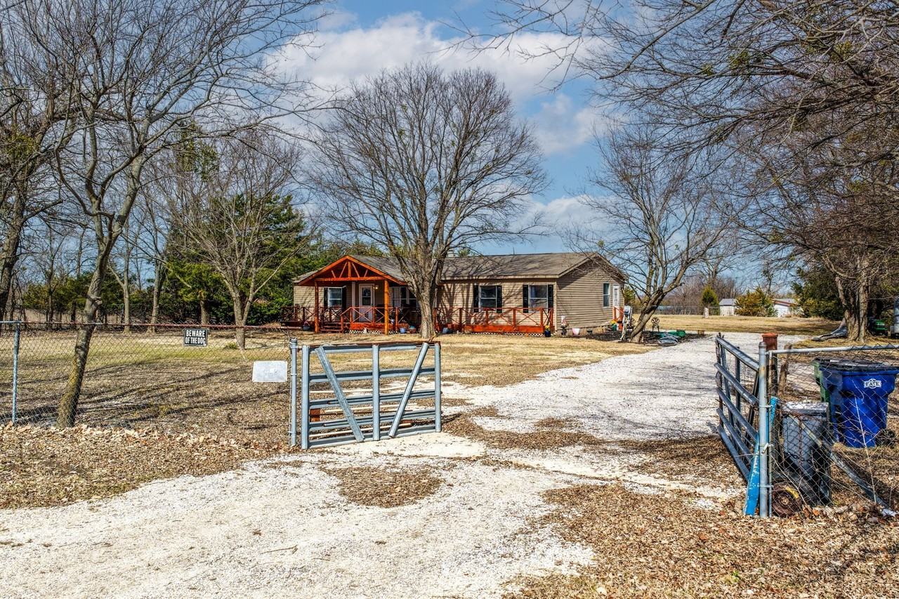 366 Tony Ln - Photo 4 of 31