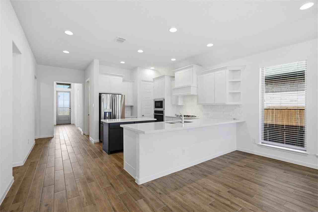 1459 Kingswell Ln - Photo 5 of 23