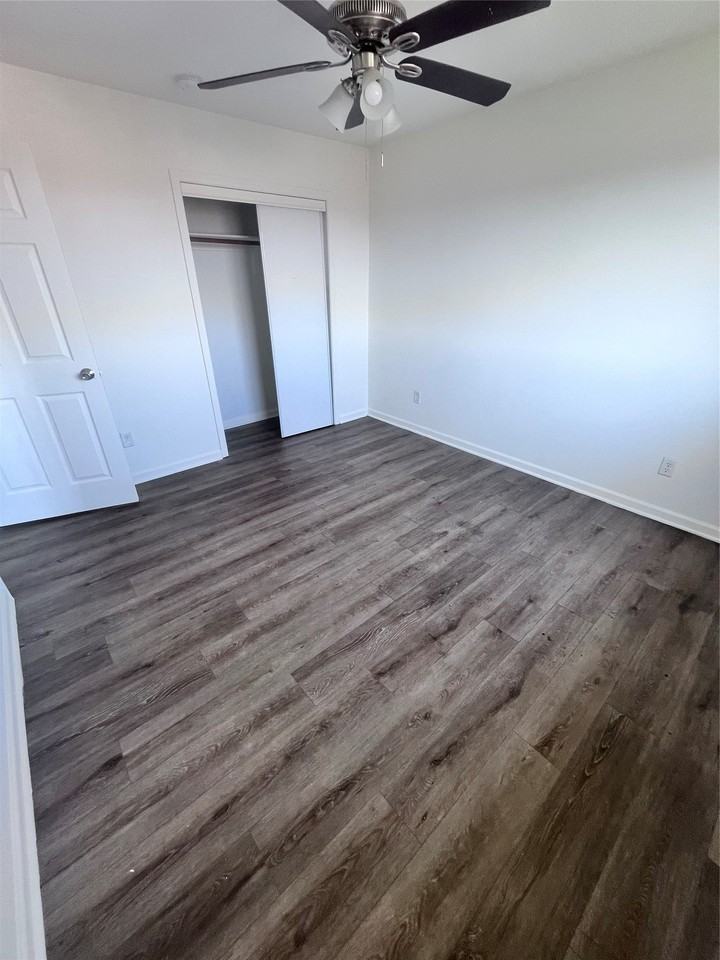 313 Lead Creek Dr - Photo 5 of 18