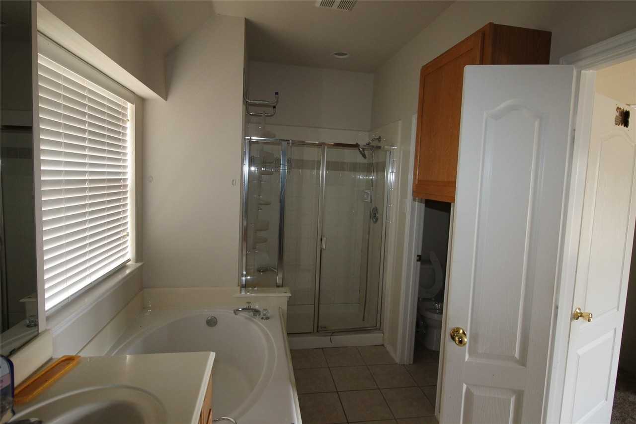 543 Hawken Dr - Photo 5 of 20