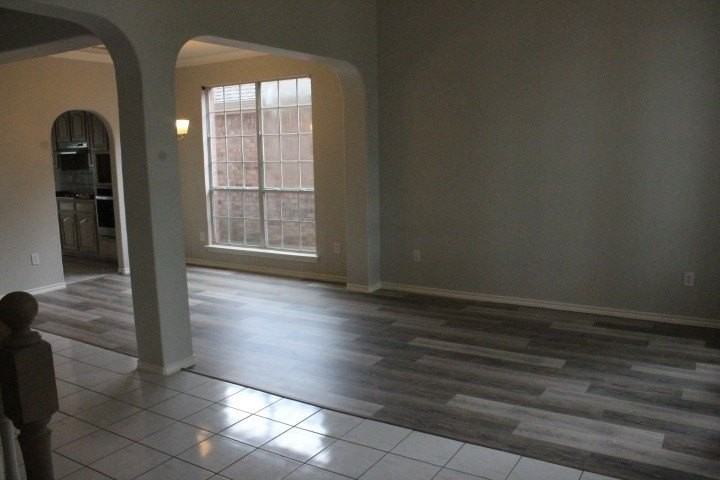 3623 Rodale Way - Photo 3 of 30