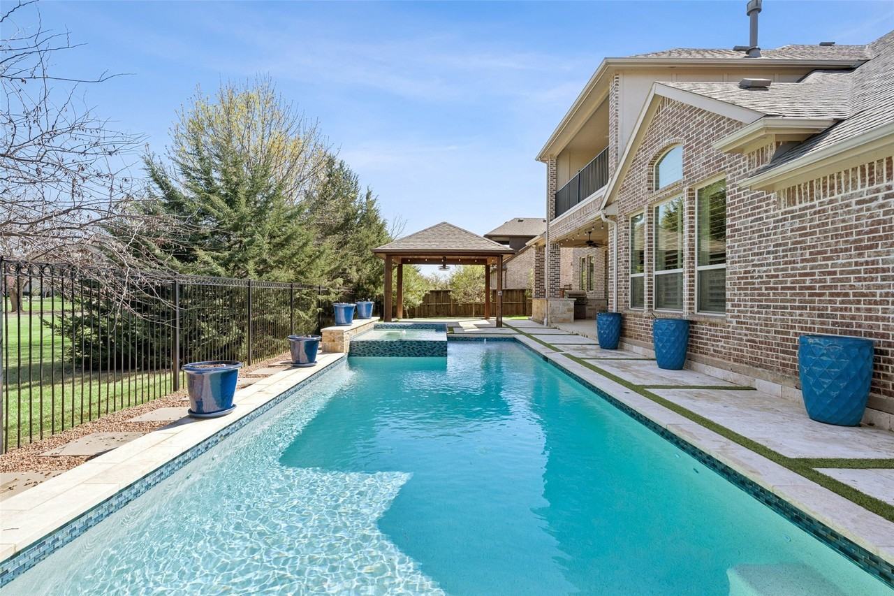 812 Lake Carillon Ln - Photo 6 of 40