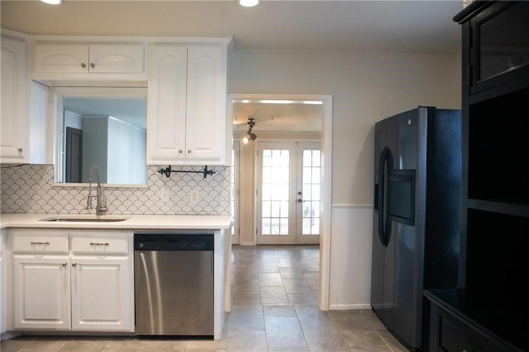 1325 Smilax Ave - Photo 6 of 22