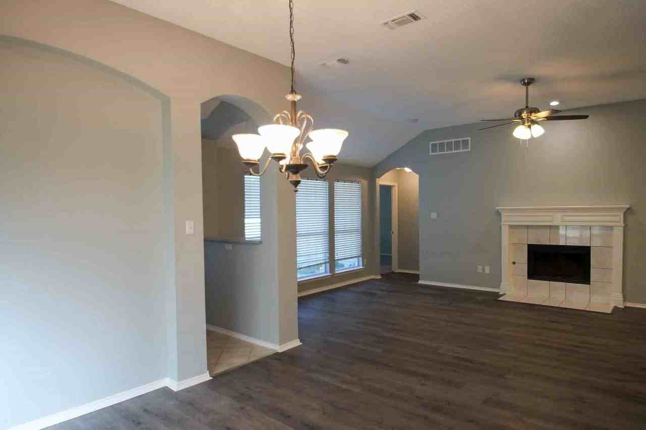 2932 Dover Dr - Photo 3 of 29