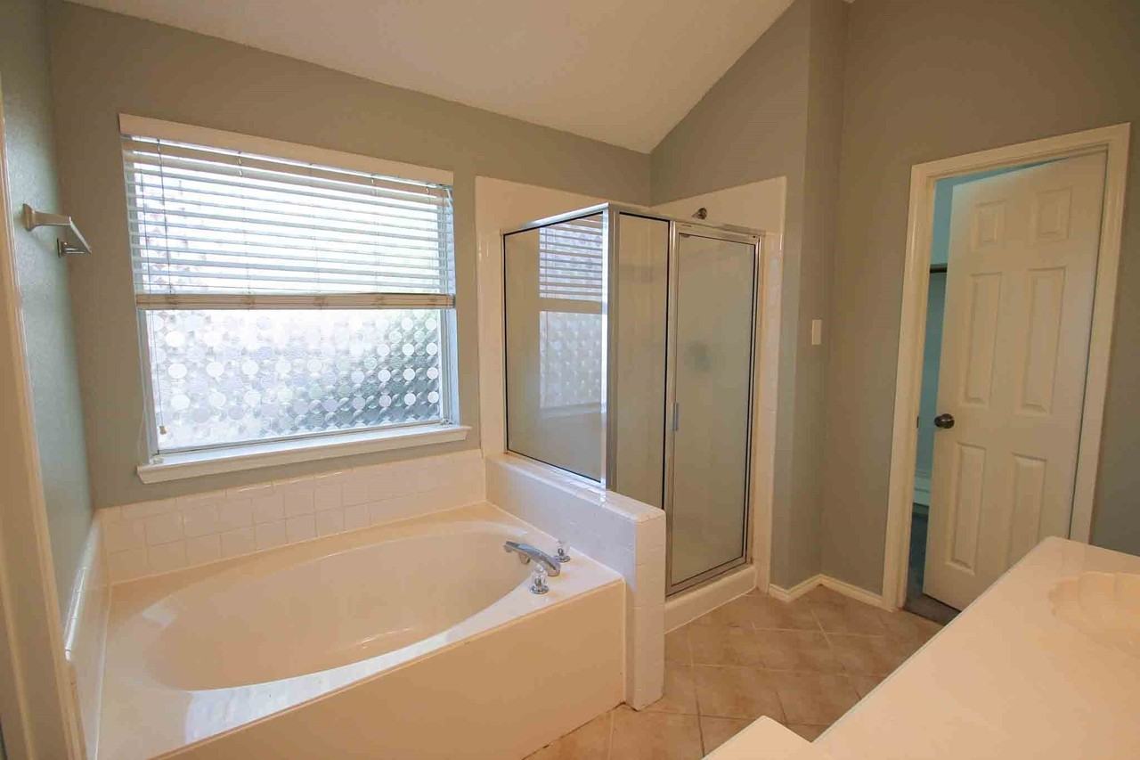 2932 Dover Dr - Photo 7 of 29