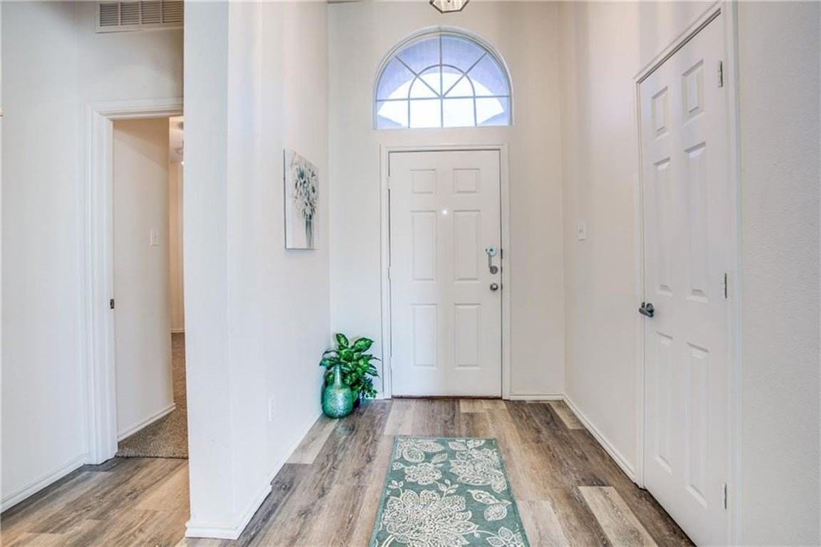 6532 Alexandra Meadows Dr - Photo 2 of 25