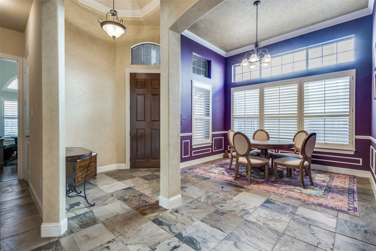 4654 Phillip Dr - Photo 4 of 22