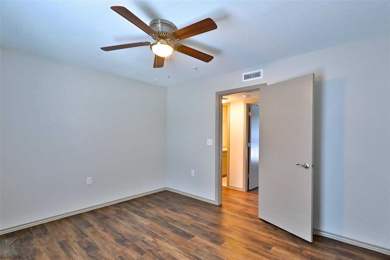 2800 Sayles Blvd #04A - Photo 4 of 25