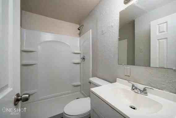526 E North 7th St #15 - Photo 4 of 4