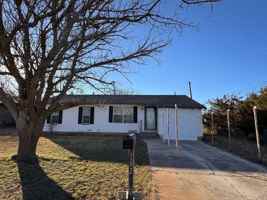 featured image of 702 4th St
