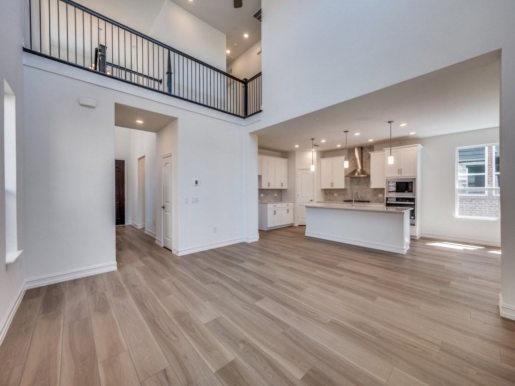 1204 Corleone Ln - Photo 2 of 21