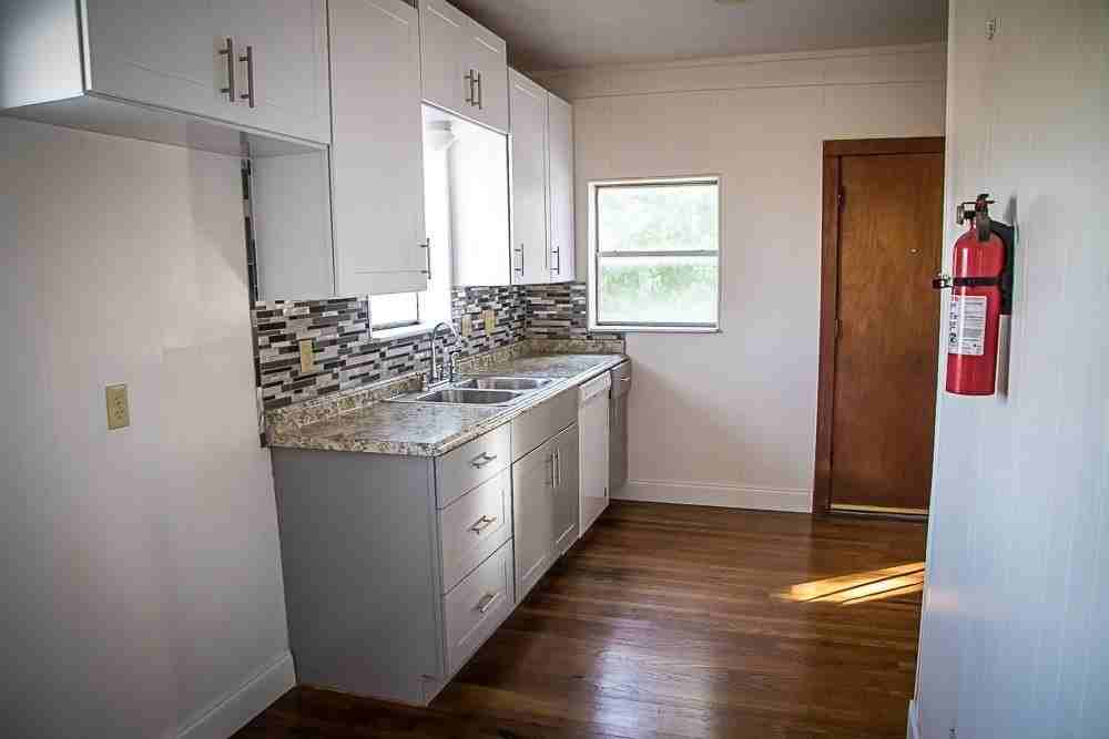 709 W Cannon St #719 - Photo 3 of 12