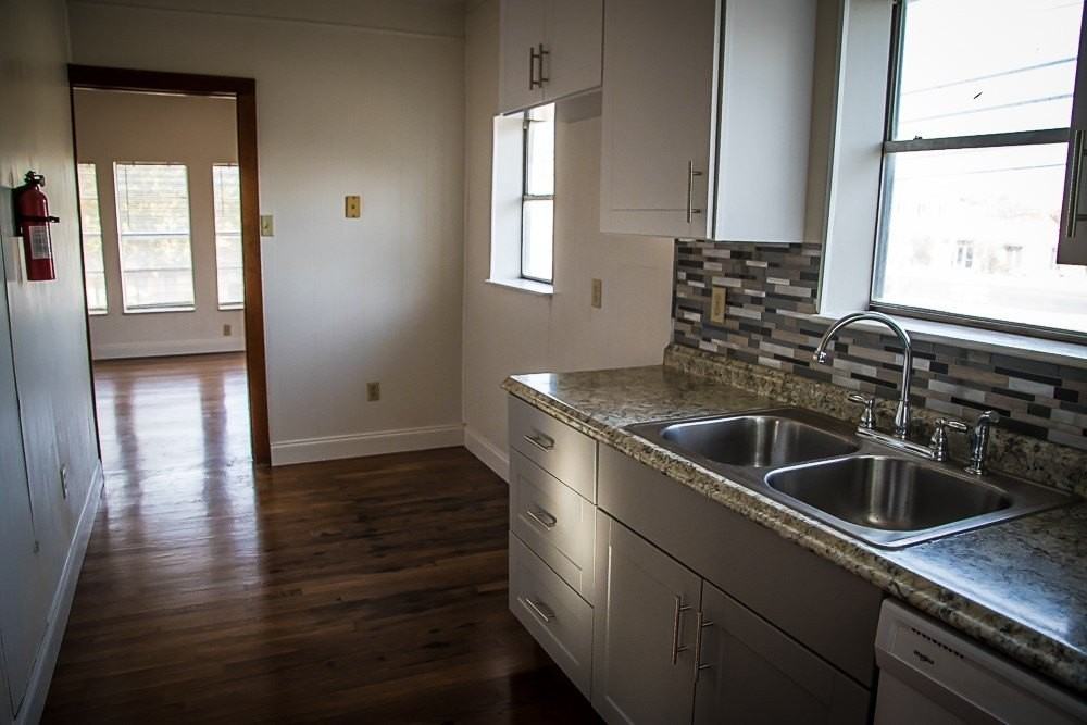 709 W Cannon St #719 - Photo 4 of 12
