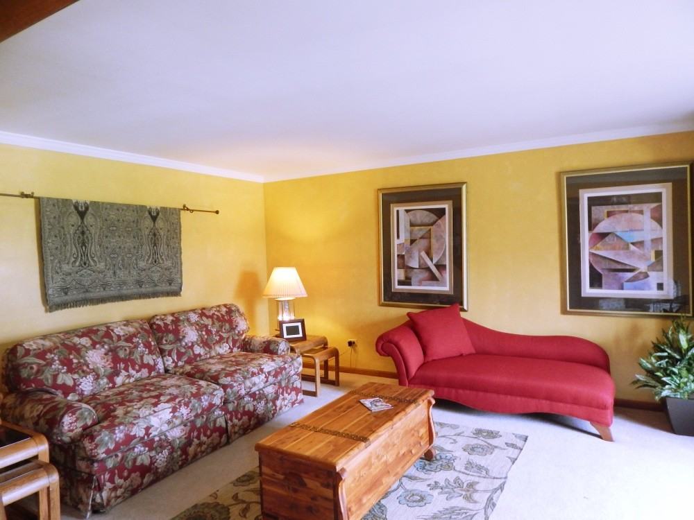 2328 Remington Dr - Photo 2 of 9