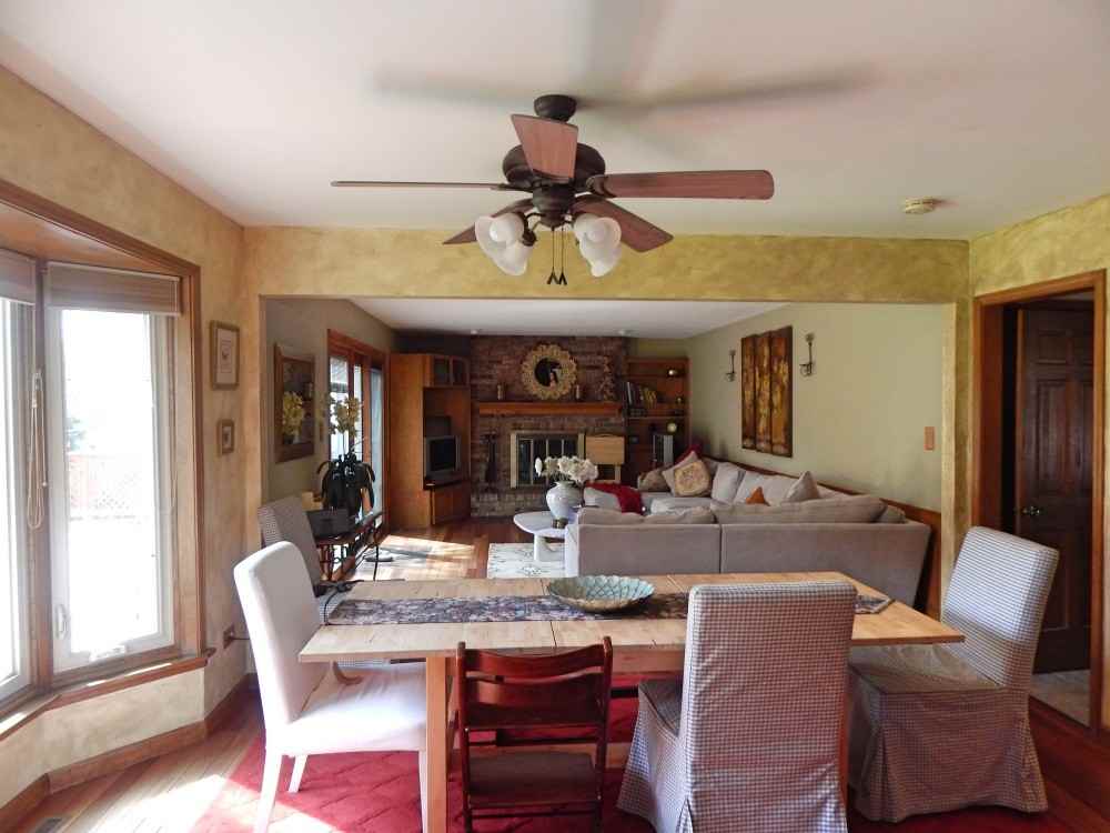 2328 Remington Dr - Photo 3 of 9