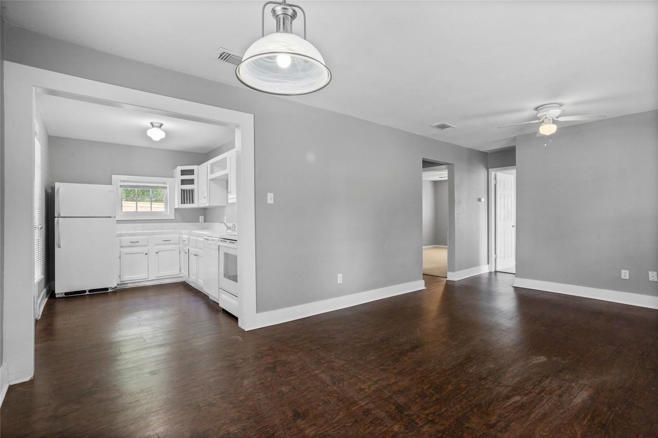 1903 Washington Ave - Photo 6 of 16