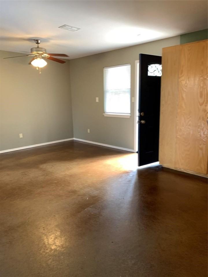 258 Private Road 7422 - Photo 5 of 27