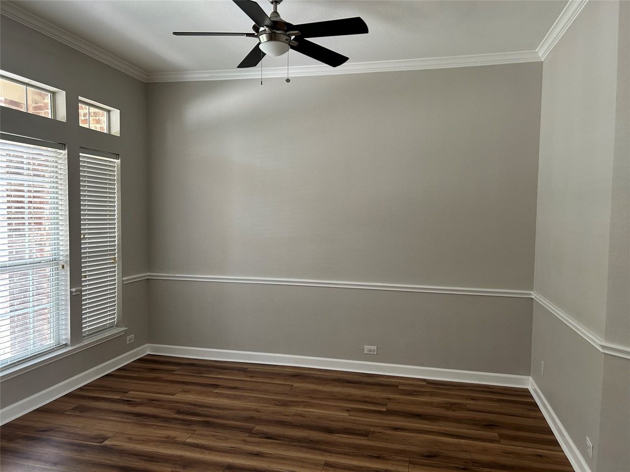 2717 Foxpoint Trl - Photo 4 of 12