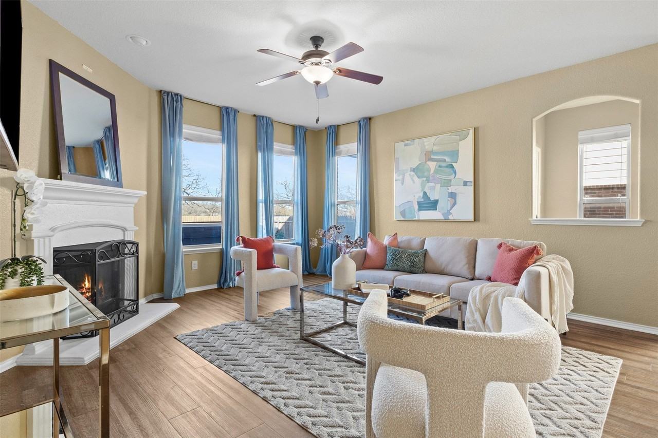 5405 Sea Cove Ln - Photo 6 of 37