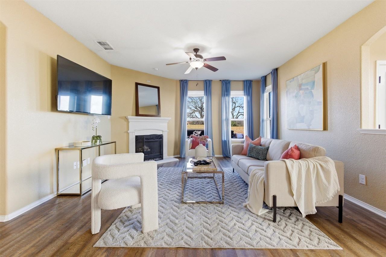 5405 Sea Cove Ln - Photo 7 of 37