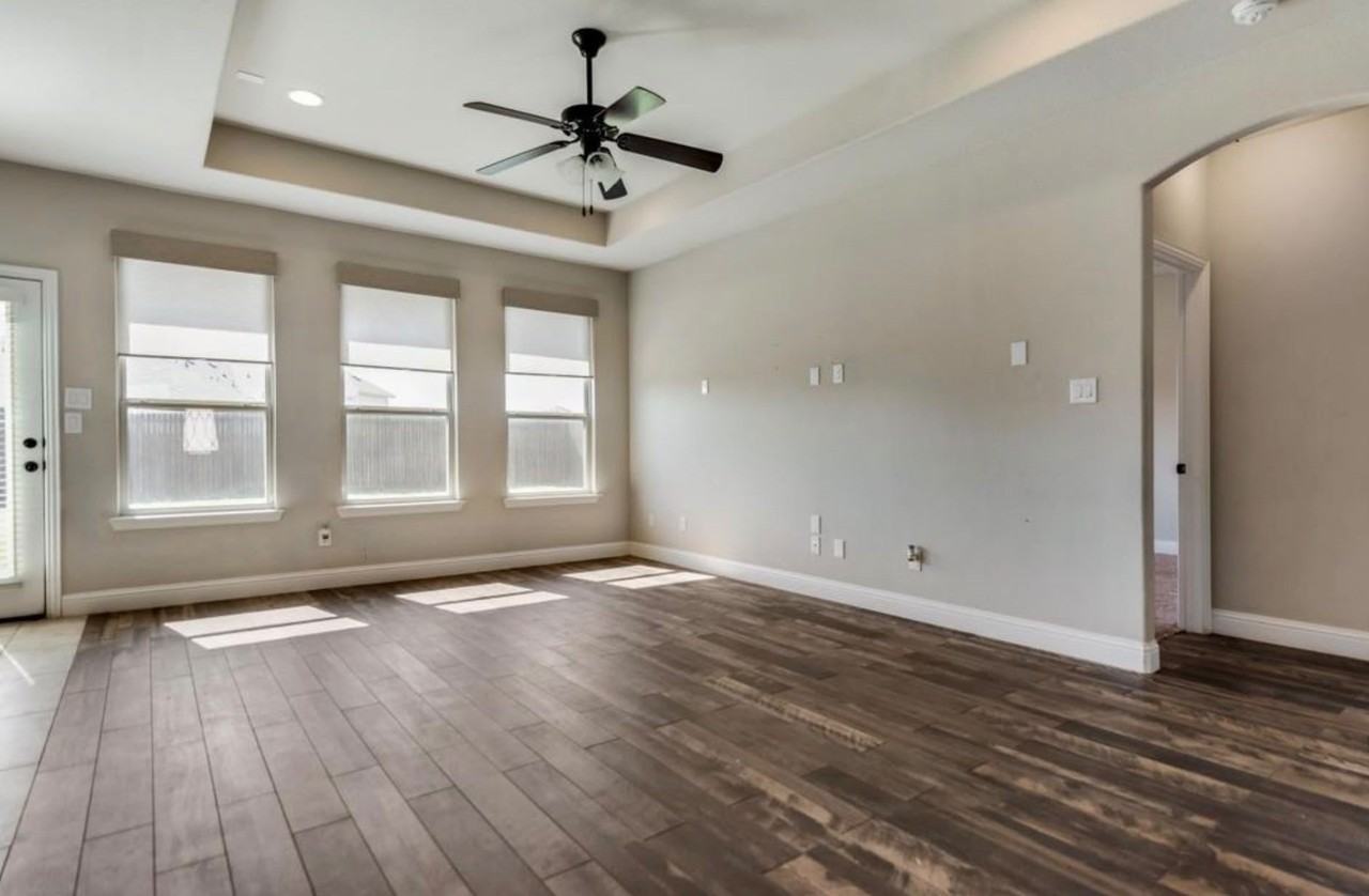 3716 Cameroon Ln - Photo 3 of 23