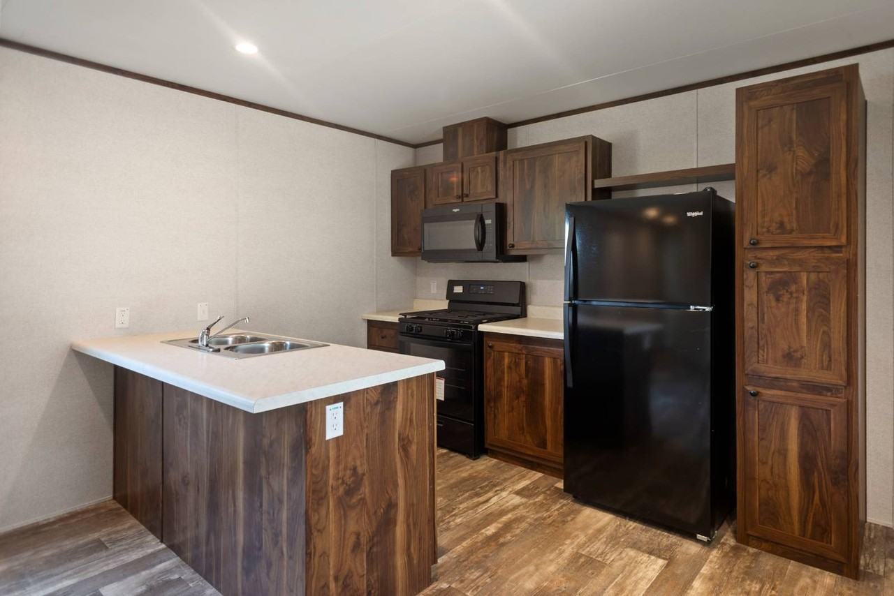 2018 Waterfront Dr #128