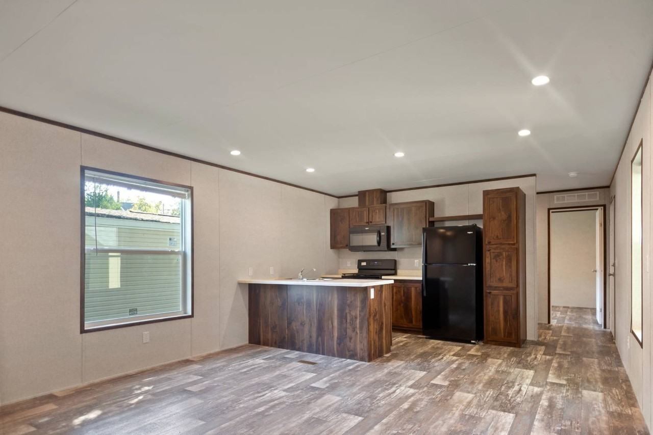 2018 Waterfront Dr #128 - Photo 3 of 17