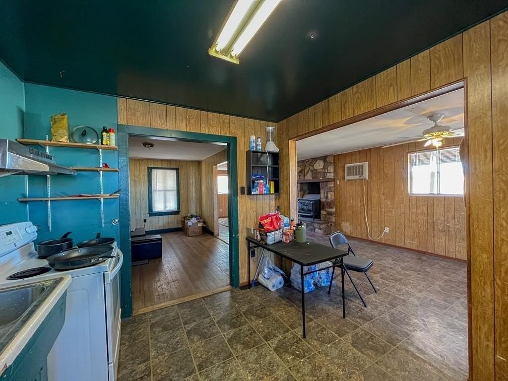 2500 W Highway 90 - Photo 2 of 12
