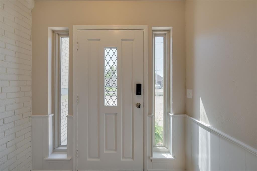 3057 W Wilshire Blvd - Photo 5 of 36
