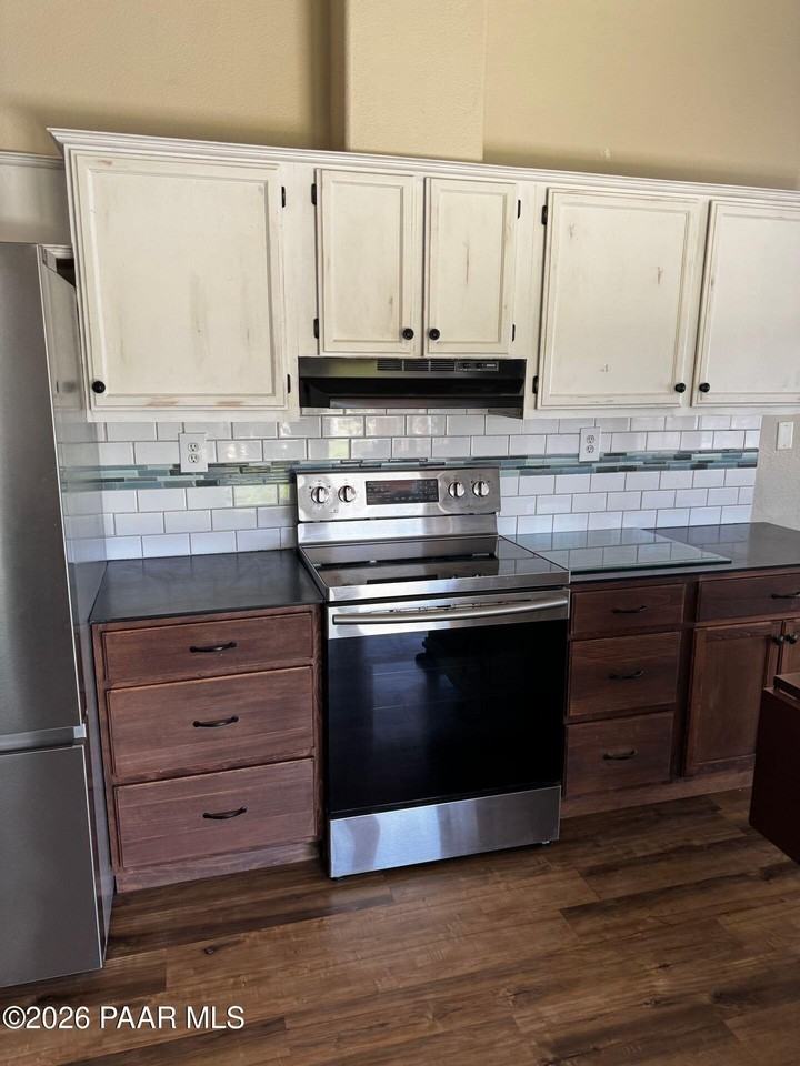 2035 N Road 4 1/2 - Photo 4 of 7