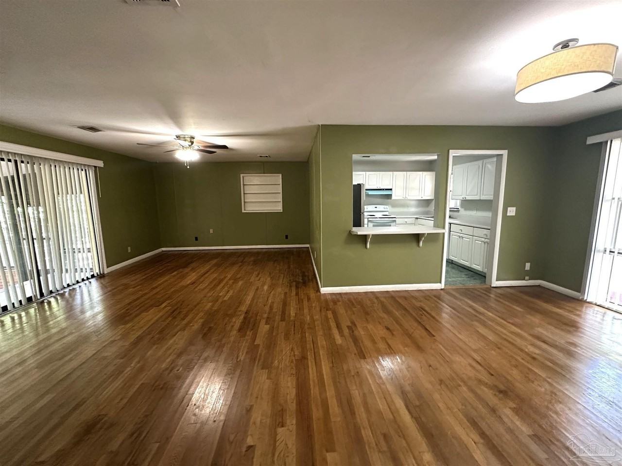3801 Forest Glen Dr - Photo 4 of 13