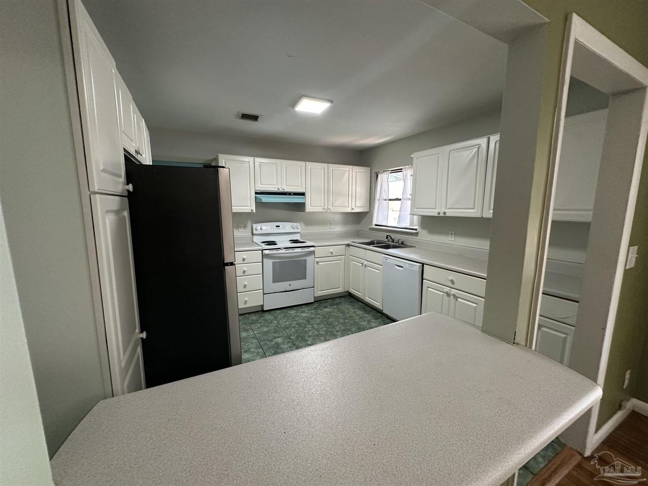 3801 Forest Glen Dr - Photo 5 of 13